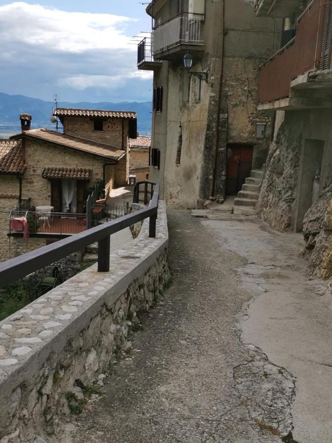 Poggio Bustone Il Torrioneヴィラ エクステリア 写真
