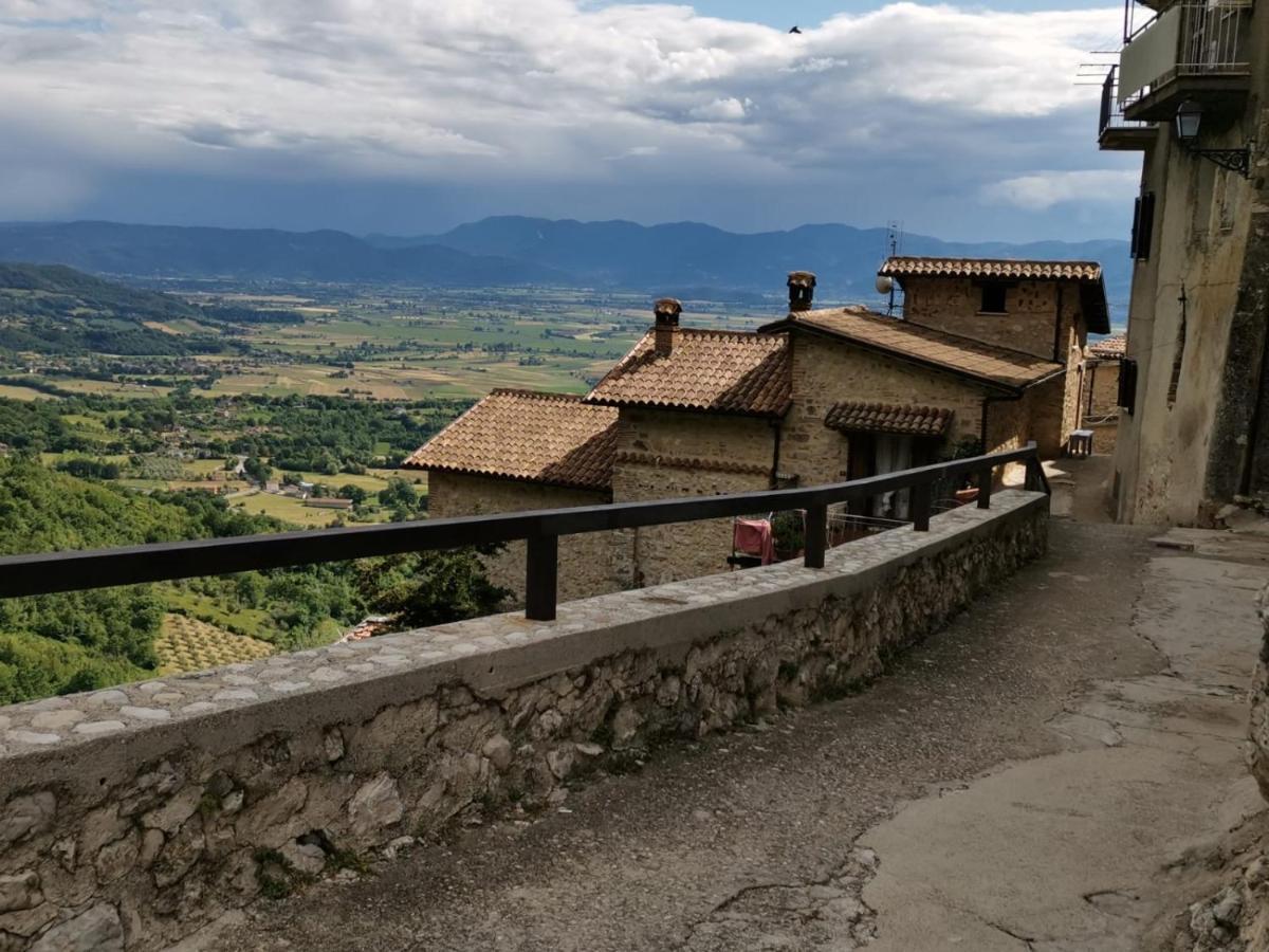 Poggio Bustone Il Torrioneヴィラ エクステリア 写真