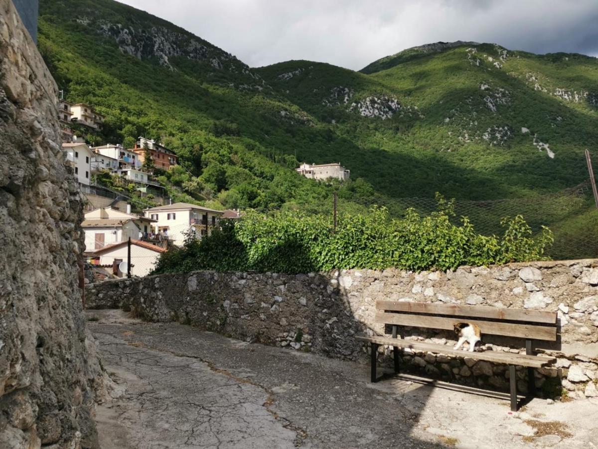 Poggio Bustone Il Torrioneヴィラ エクステリア 写真